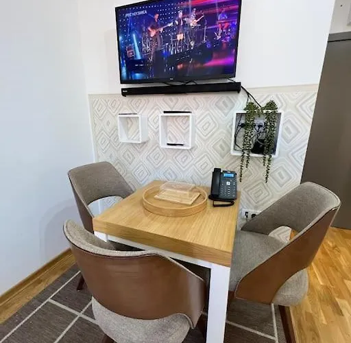 Ema - Jakov Kraljevi Cardaci Διαμέρισμα