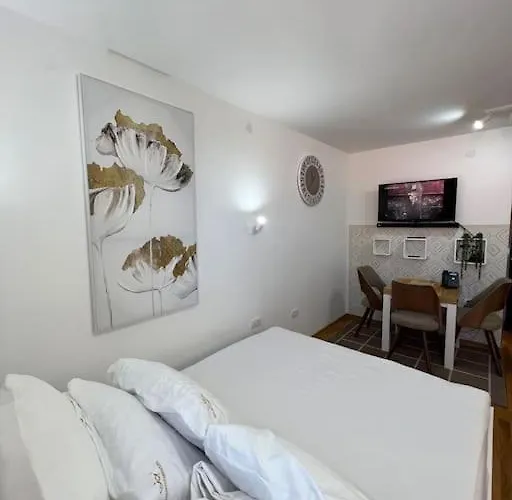 Ema - Jakov Kraljevi Cardaci Κοπαόνικ