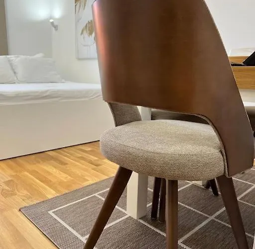 Ema - Jakov Kraljevi Cardaci Κοπαόνικ